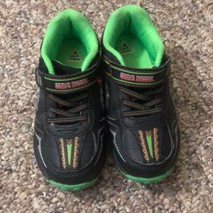 Grave digger shoes